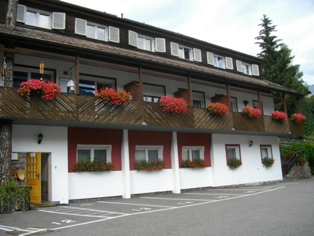 Hotel Villa Emilia - 2