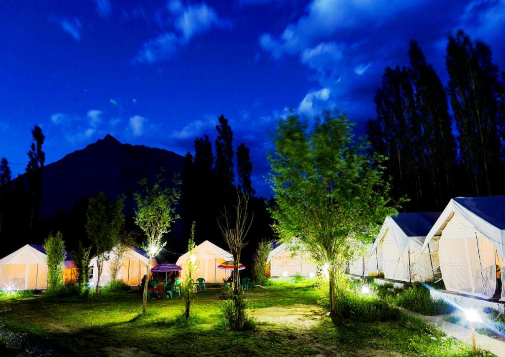Alpenglow Camp - Nubra — Hotel in Hundar
