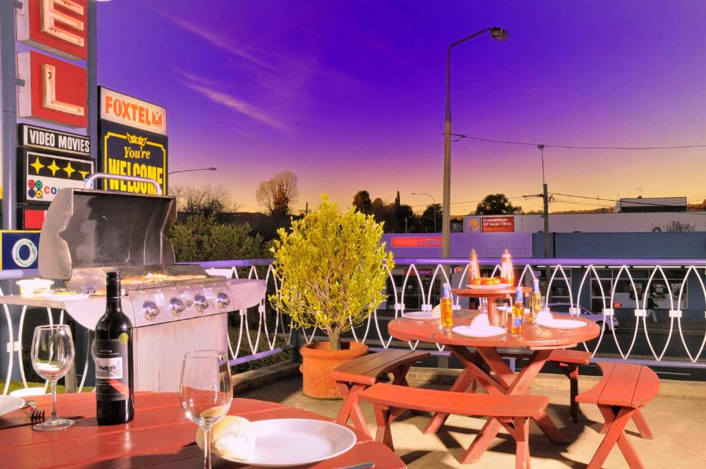 Olympia Motel photo