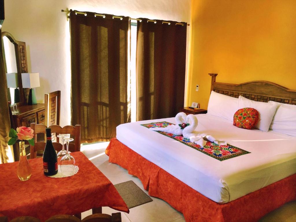 Hotel Real Colonial — Hotel in Valladolid