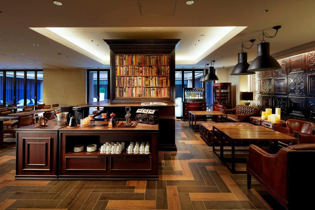 호텔 빌라 퐁텐 고베-사노미야의 무료 음료 및 라운지 이미지