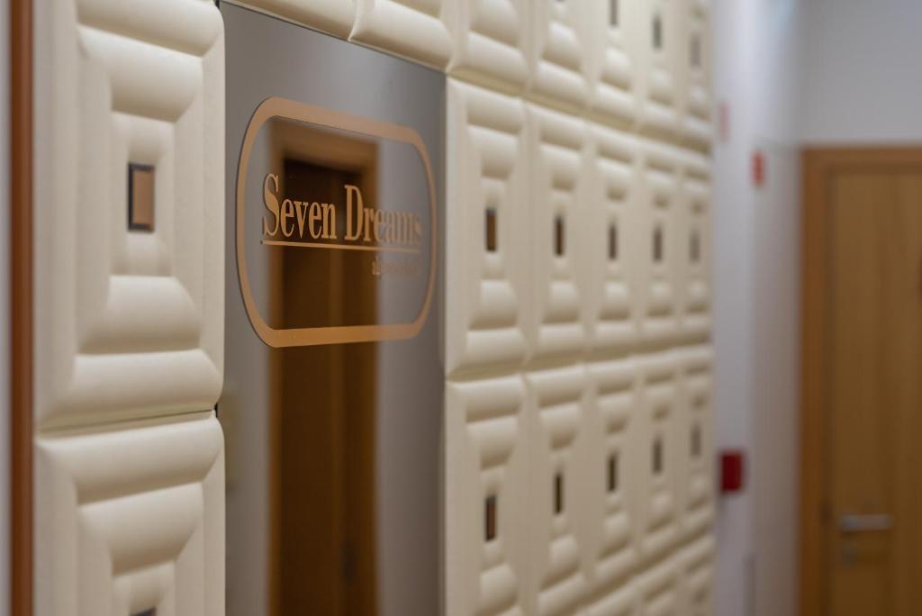 Seven Dreams Suites photo