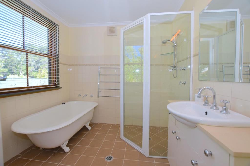 Mintie Cottage on Leura Mall photo