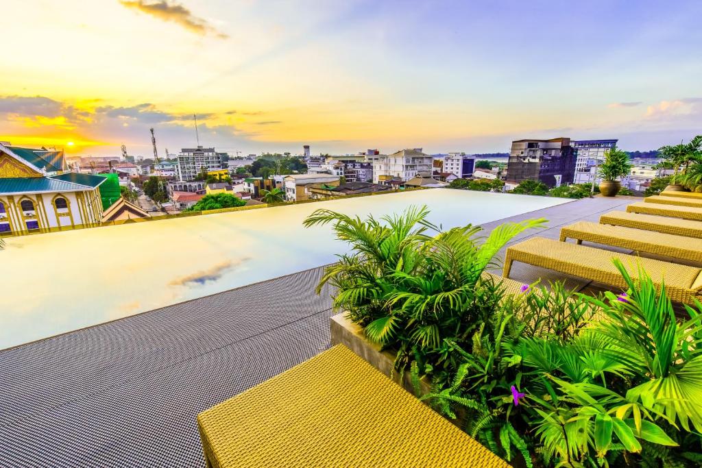 Lao Poet Hotel