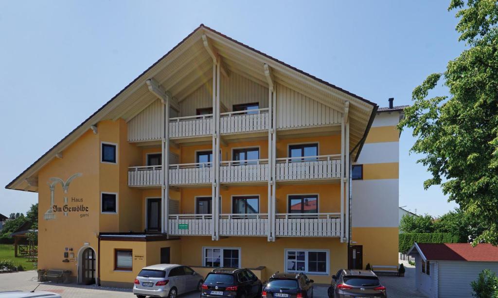 Im Gewölbe - 3