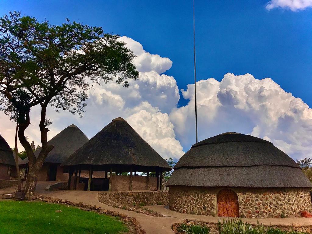 Kwakunje Guest Lodge photo