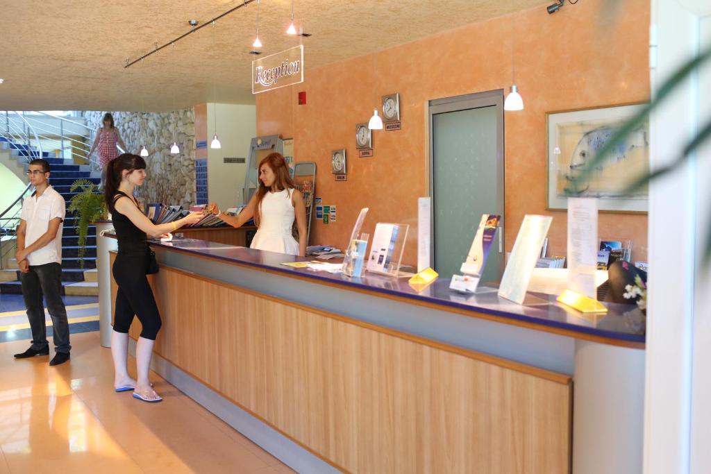 Hotel Koral - Free Parking photo