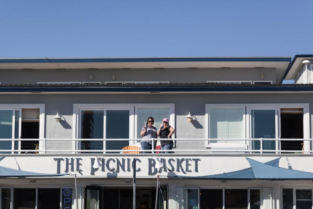 Beach Street Inn and Suites photo
