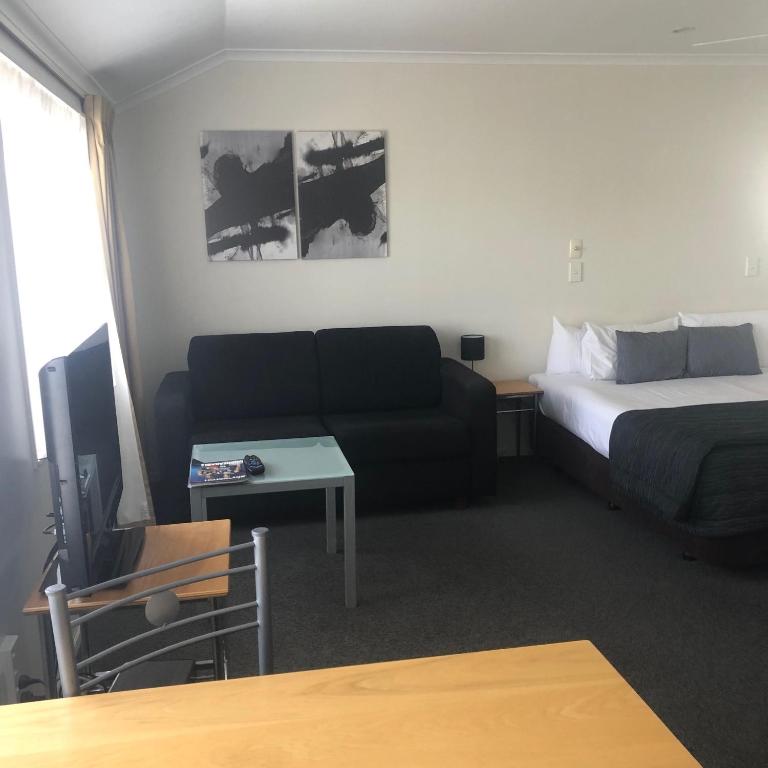 Claremonte Motor Lodge photo