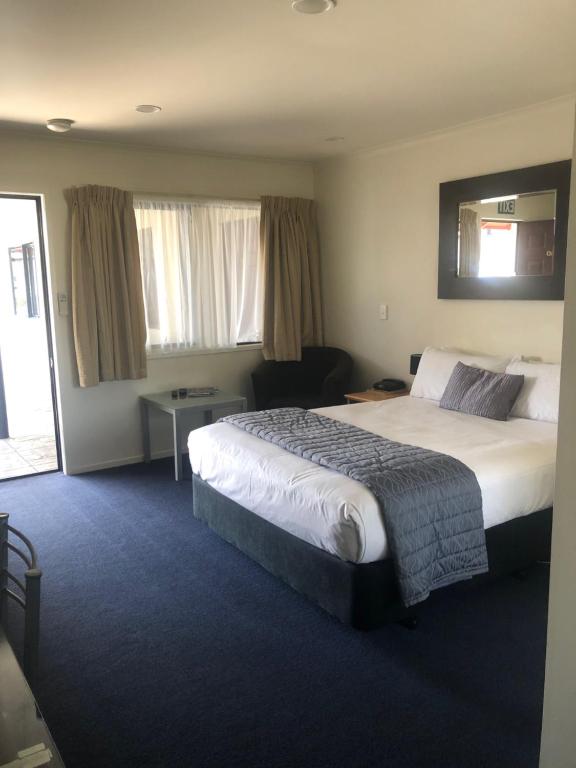 Claremonte Motor Lodge photo