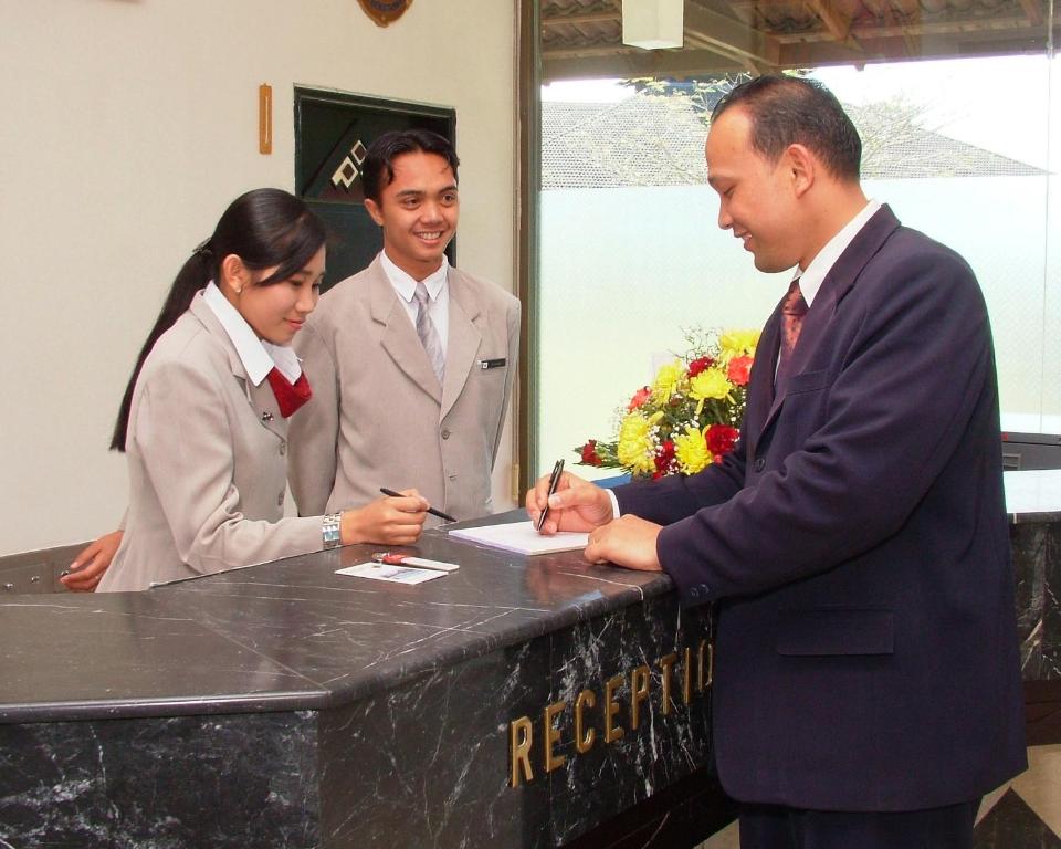 4. 호텔 시바야크 ..