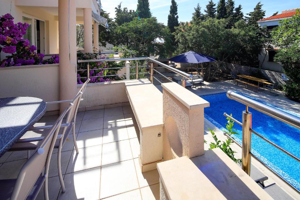 Apartments Luxury Living photo