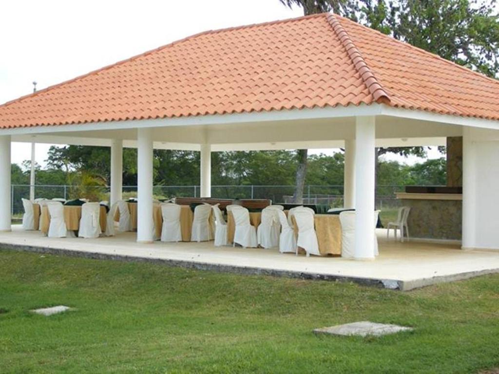 Facilities, Hotel Las Caobas in San Francisco De Macorís