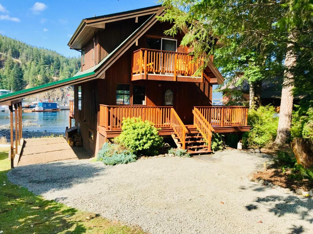 Brown's Bay Resort photo
