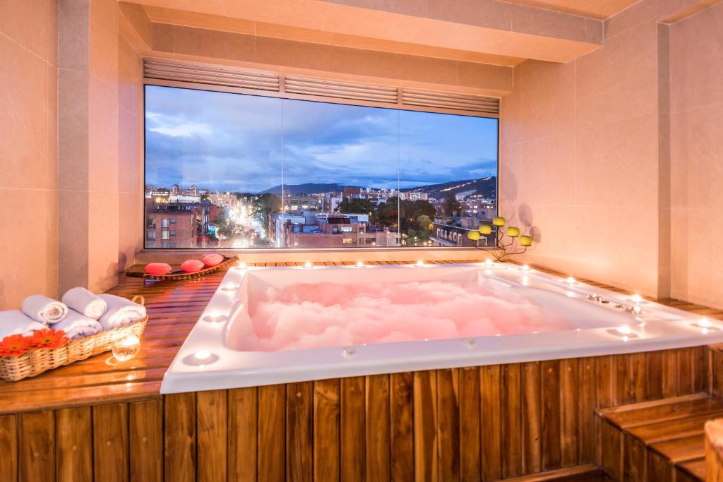 Hoteles con jacuzzi en Bogotá, Colombia opiniones, precios