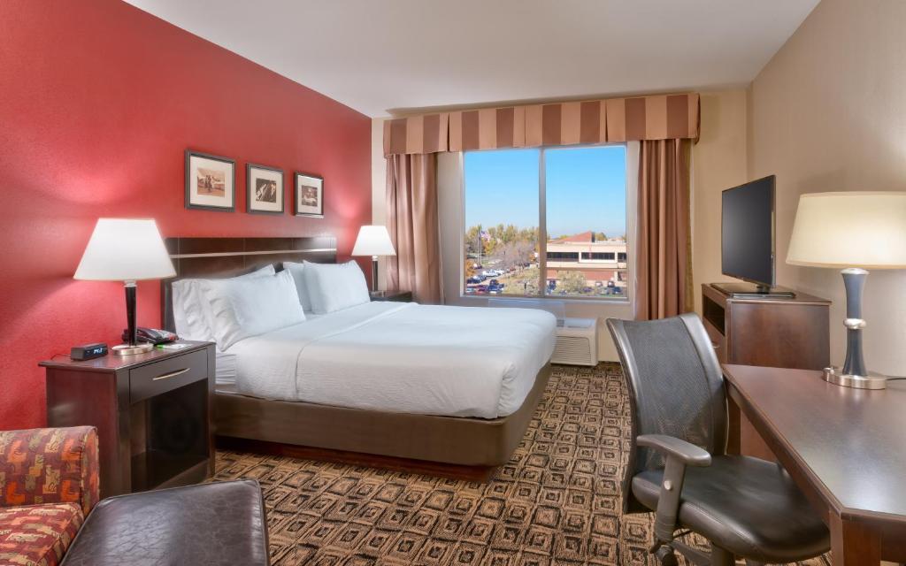 Holiday Inn Hotel & Suites Salt Lake City-Airport West Photo 2