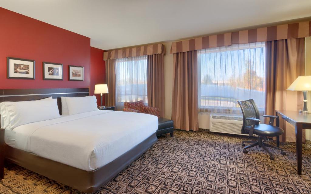 Holiday Inn Hotel & Suites Salt Lake City-Airport West Photo 8