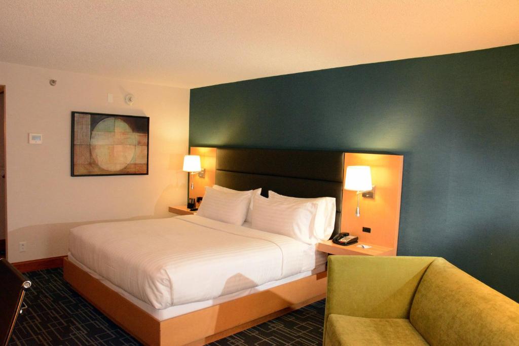 Holiday Inn Express Stamford Photo 7