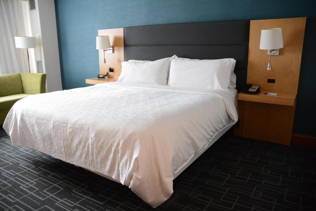 Holiday Inn Express Stamford Photo 10