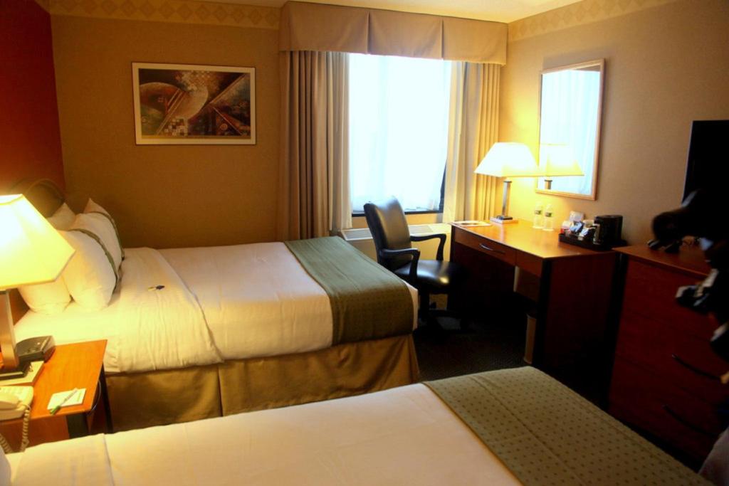 Holiday Inn LaGuardia Airport at Citifield / Flushing an IHG Hotel Main image 1
