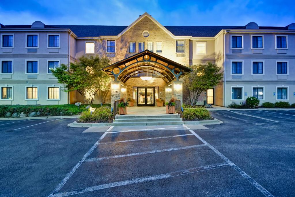 Staybridge Suites Madison - East photo