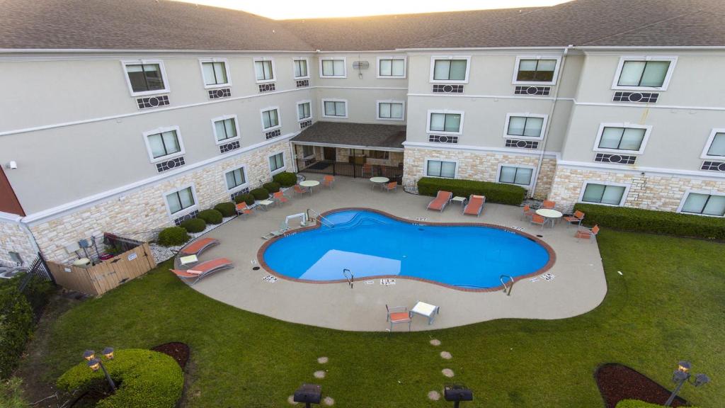 スイミングプール