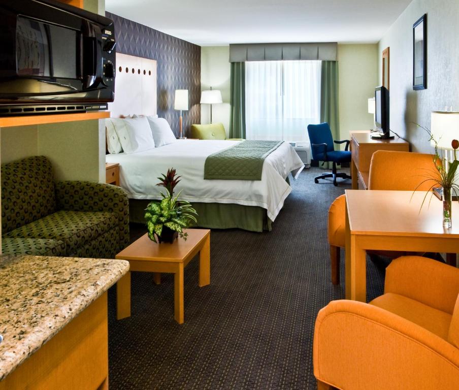 Holiday Inn Express & Suites Monterrey Aeropuerto by IHG - 2
