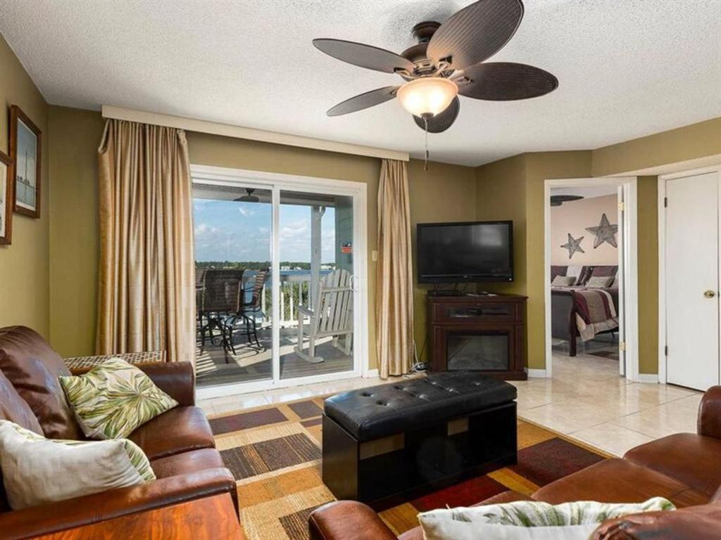 Lagoon Landing 208 by Meyer Vacation Rentals Main image 2