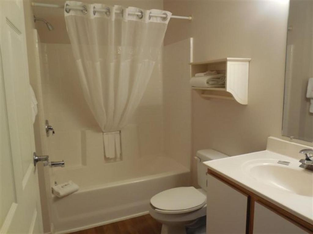 Affordable Suites Florence photo