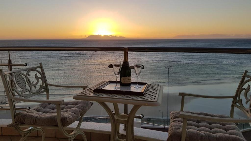 Hibernian Towers 807, Beach Road, Strand, Strand