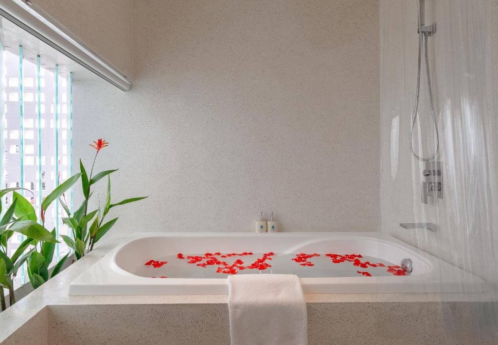 Prana Boutique Hotel and Apartments photo