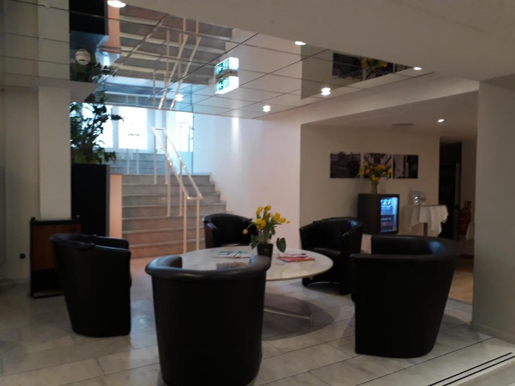 Days Inn by Wyndham Dortmund West photo