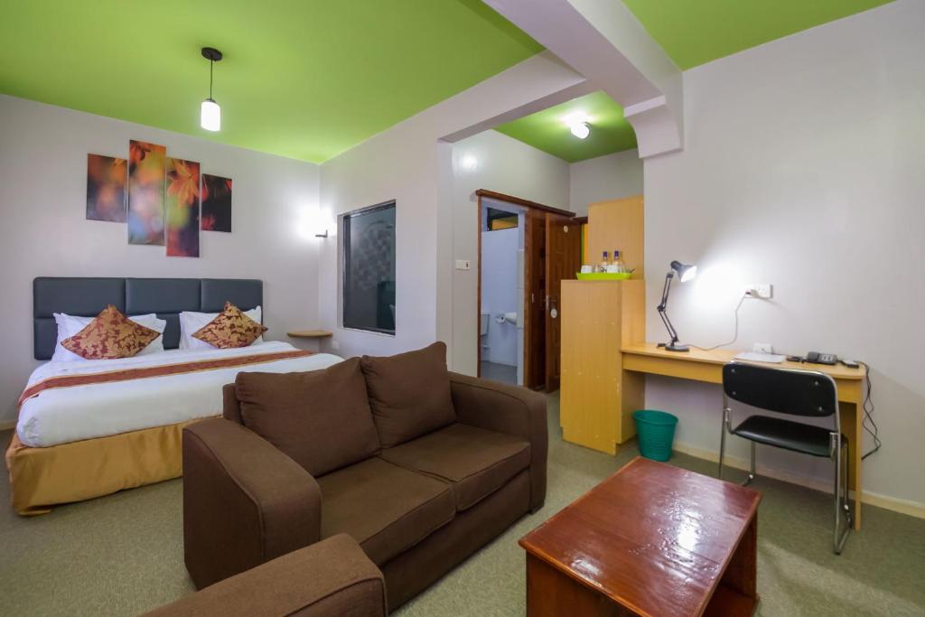Maple inn Hotel photo