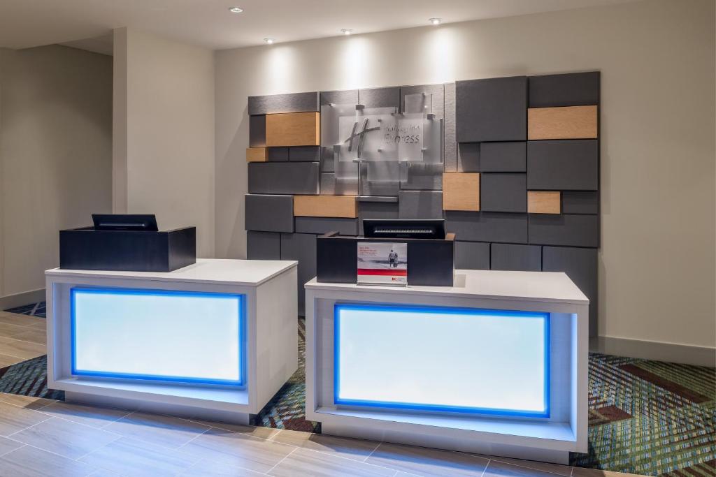 Holiday Inn Express Troy By IHG 外観