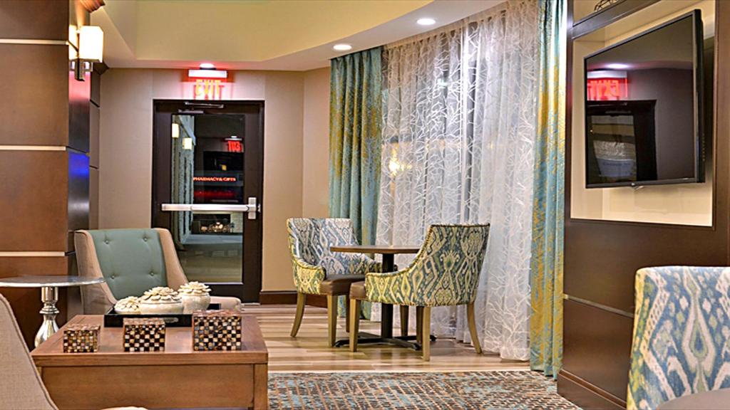 Holiday Inn Express and Suites Schulenburg photo