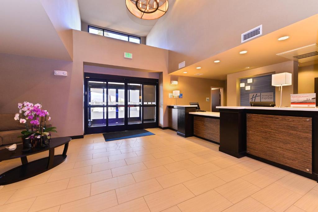 Holiday Inn Express Indio photo