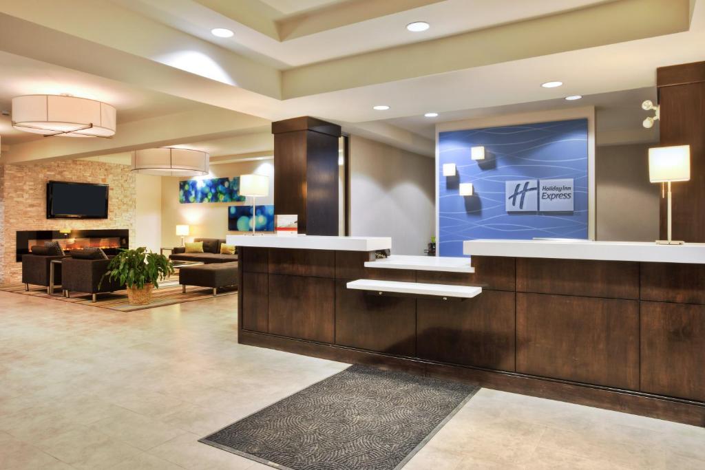 Holiday Inn Express - Sault Ste. Marie photo