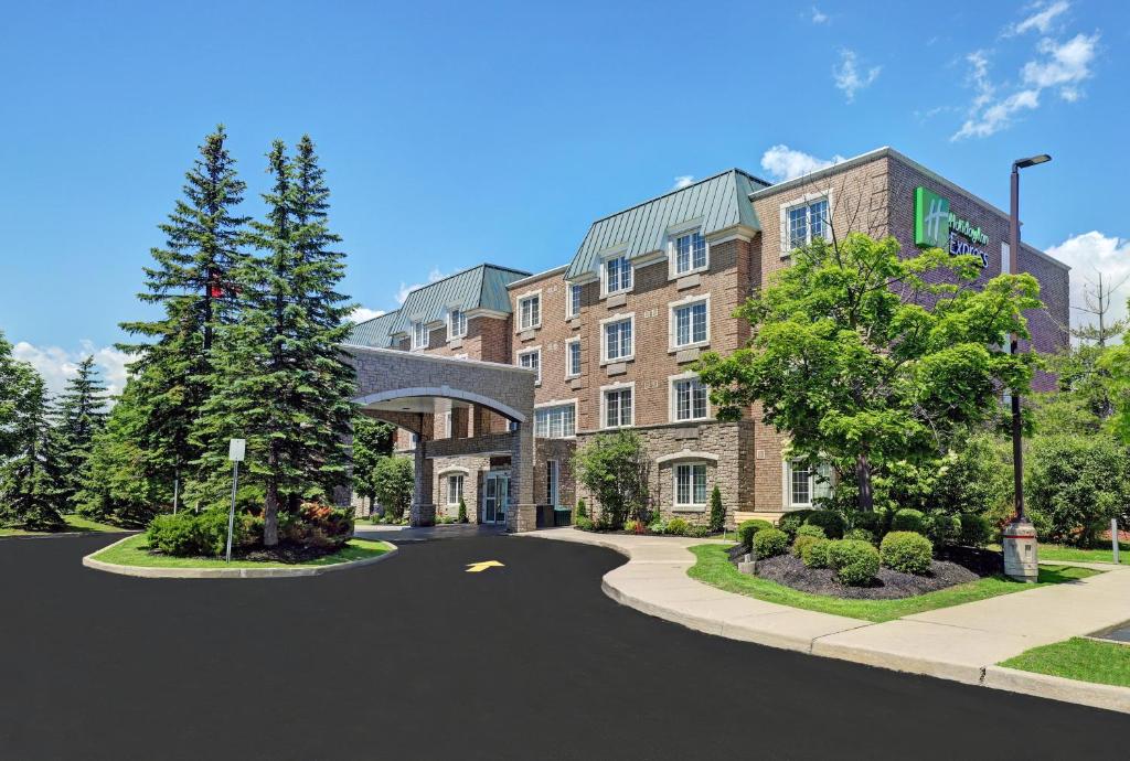 Holiday Inn Express Whitby Oshawa photo