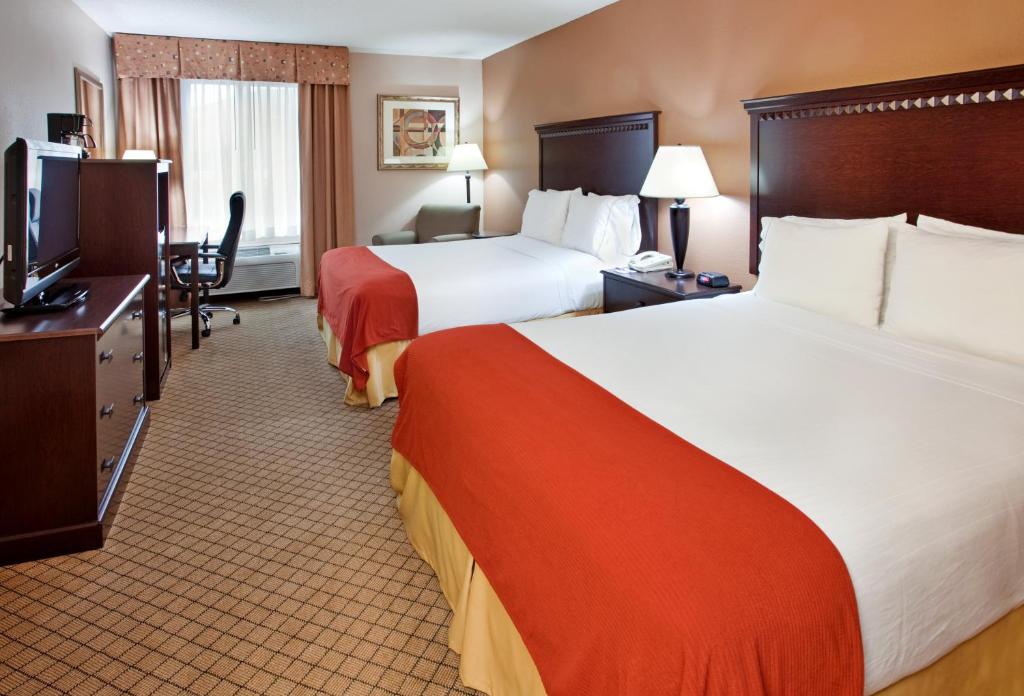 Holiday Inn Express & Suites Kansas City - Liberty (HWY 152) Photo 10