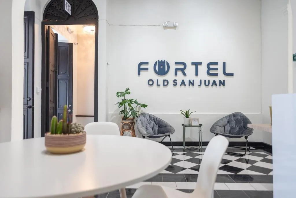 Fortel Hostel, hotel in San Juan