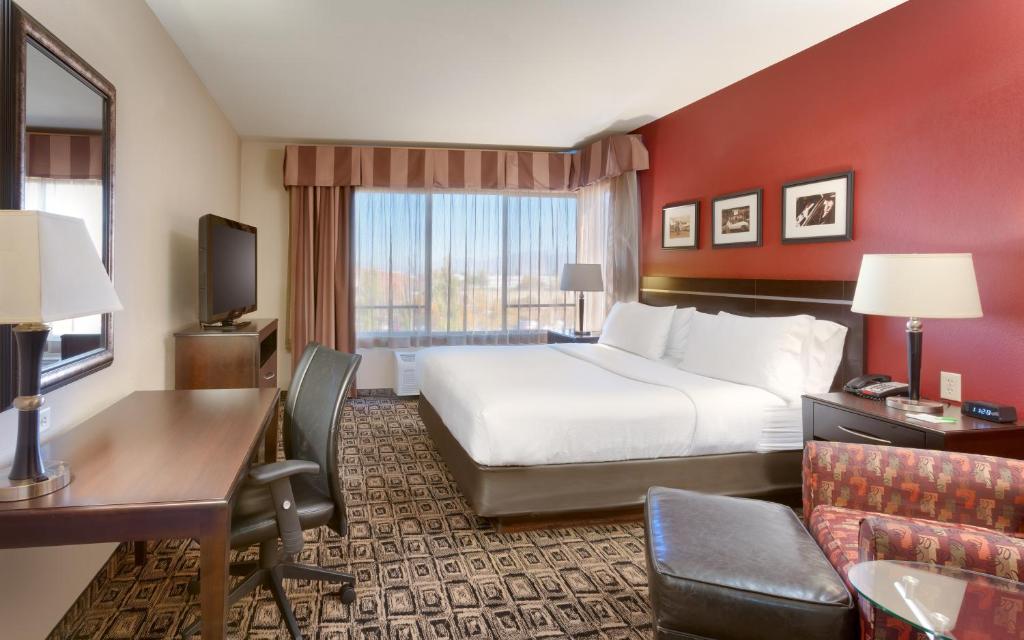 Holiday Inn Hotel & Suites Salt Lake City-Airport West Photo 15