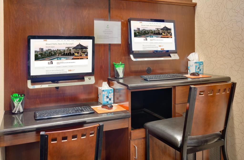 Holiday Inn Hotel & Suites Salt Lake City-Airport West Photo 21