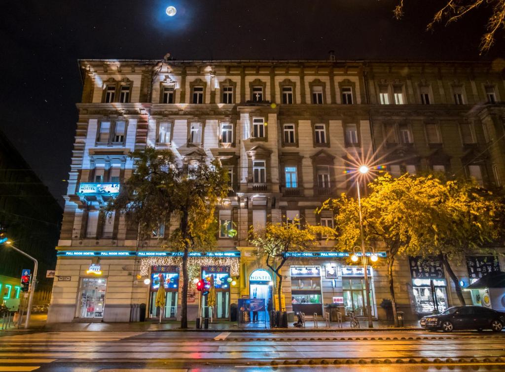 Exterior view, Full Moon Budapest in Budapest
