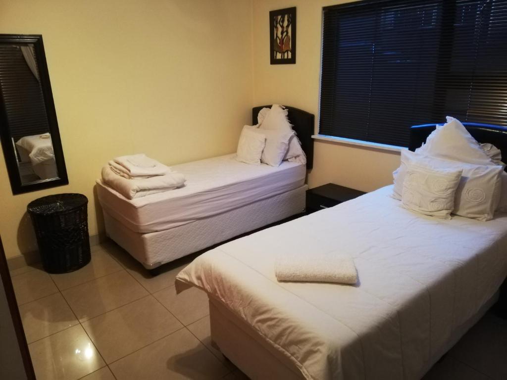 Rocky Ridge Guest House SELF Catering - No alcohol allowed photo