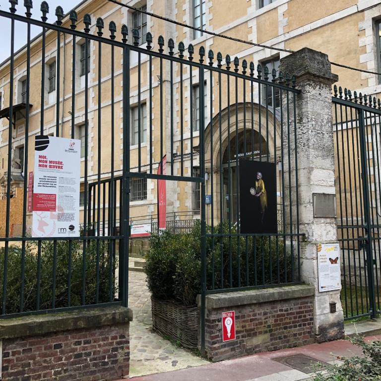 Joli appartement avec cour privee proche gare & centre ville photo