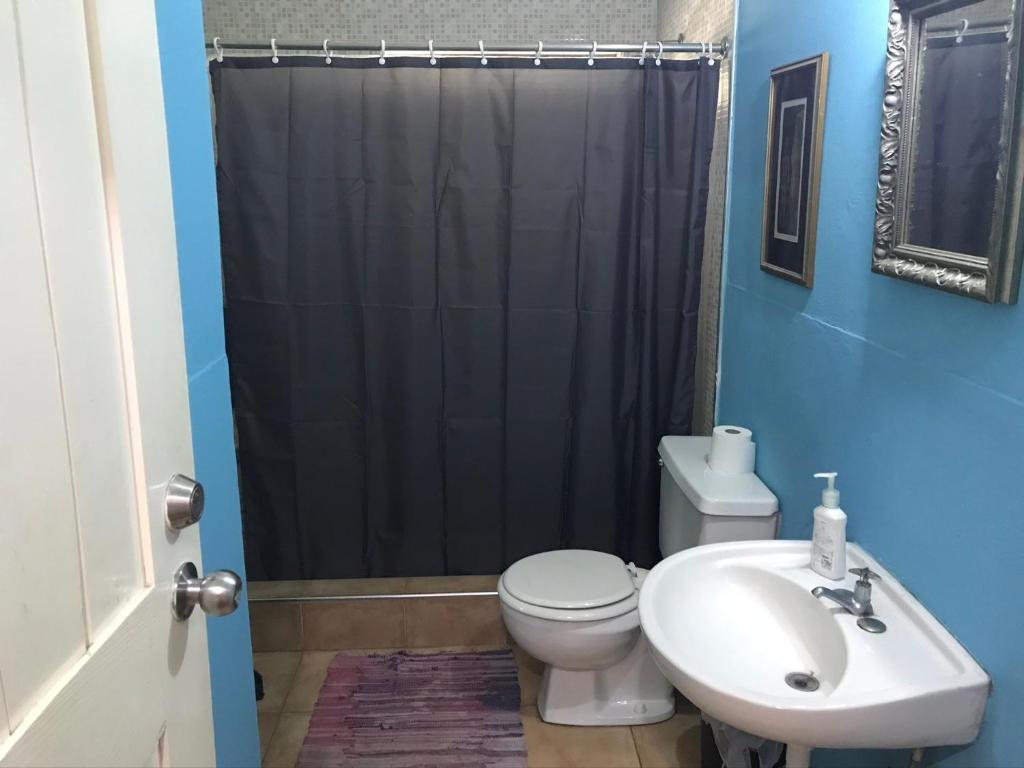 Backpackers Hostel photo