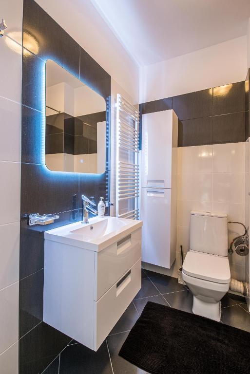 2-Room Penthouse Plaza Residence P1 photo