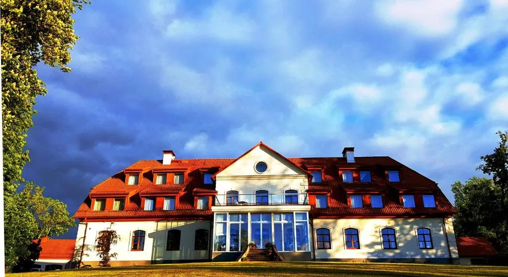 Kalnmuižas pils, hotel en Kalnmuiža