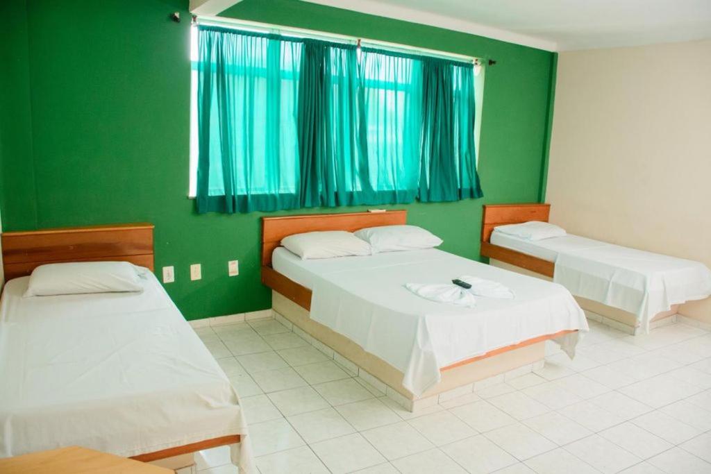 Hotel Dez De Julho photo