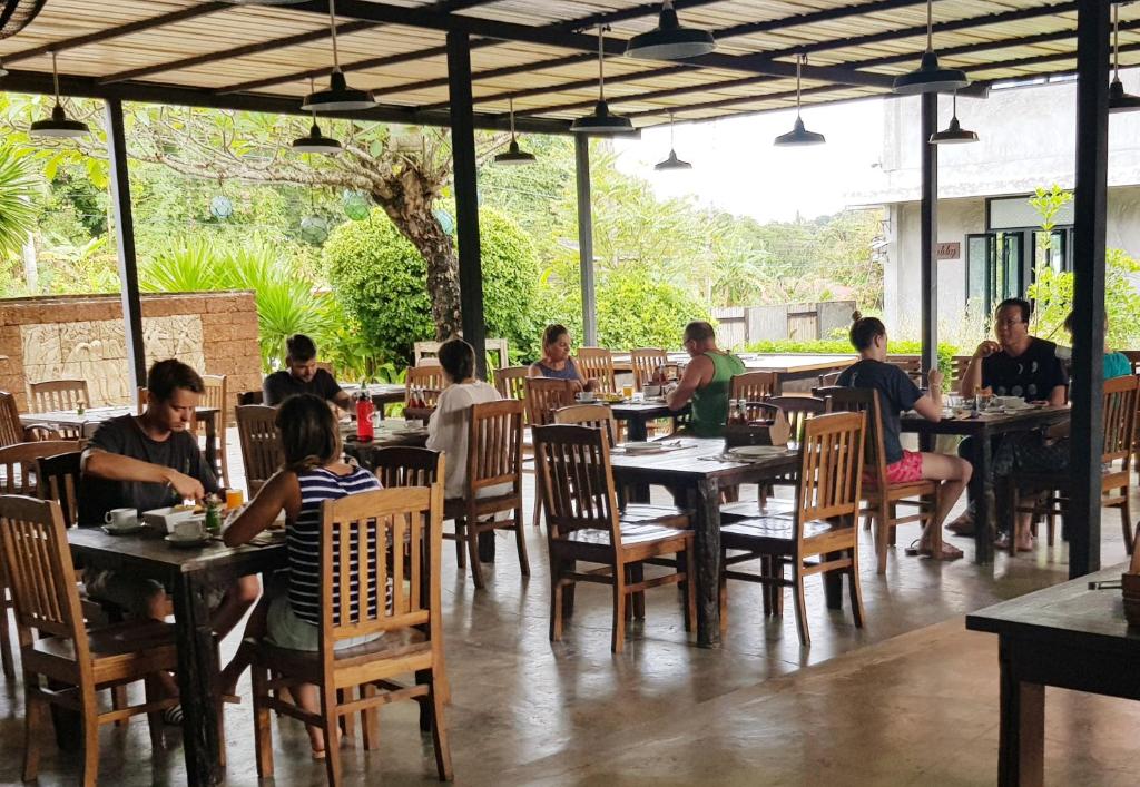Restaurant, Tropicana Lanta Resort in Koh Lanta